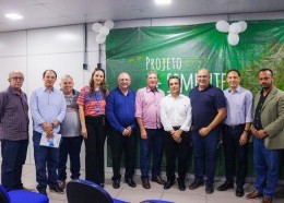 Secretário José Antônio Heluy, vice-reitor da Uema, Paulo Catunda; presidente do Sebrae/MA, Celso Gonçalo, executivos do Sebrae e técnicos da Sagrima após palestra sobre o Projeto AgroNordeste, no auditório da Secretaria